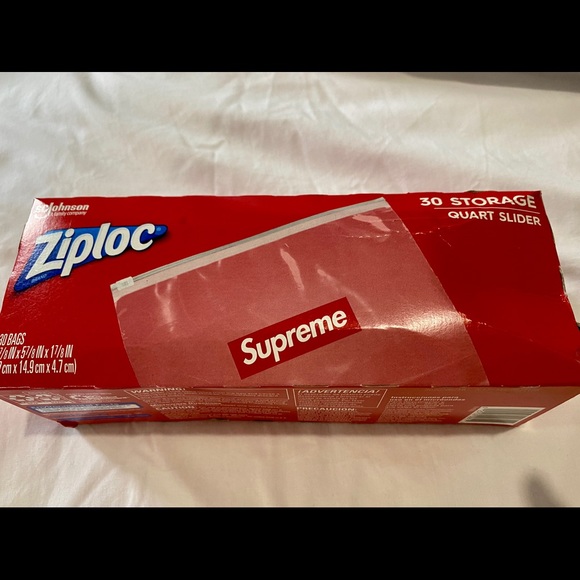 *SOLD* Supreme Ziploc bags (Box of 30 storage bags) NIB - Picture 2 of 3